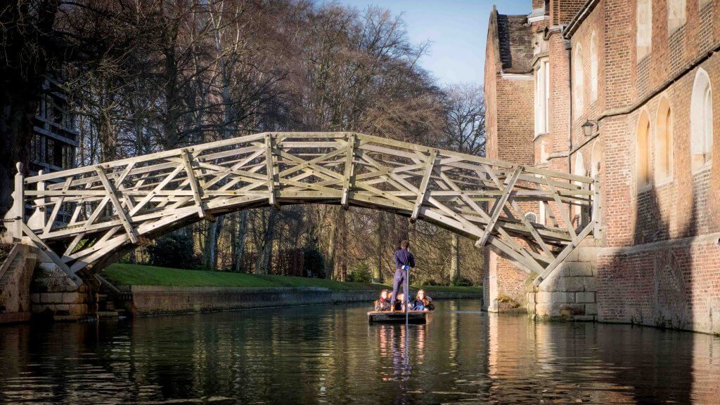 Student Punting a Tour